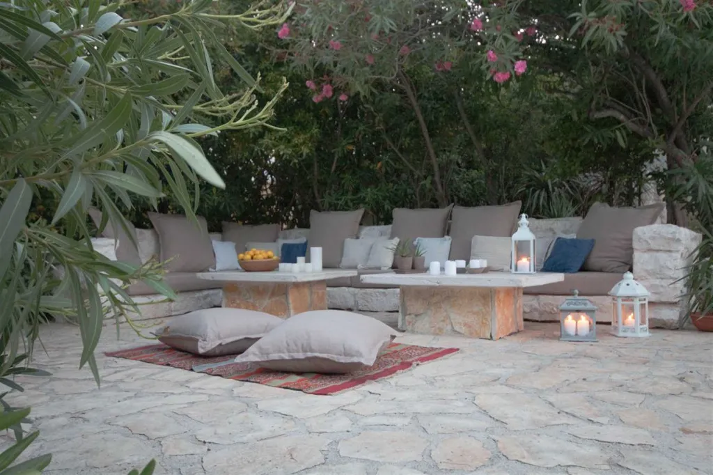 Villa in Bol with Pool, 5 m to the Sea