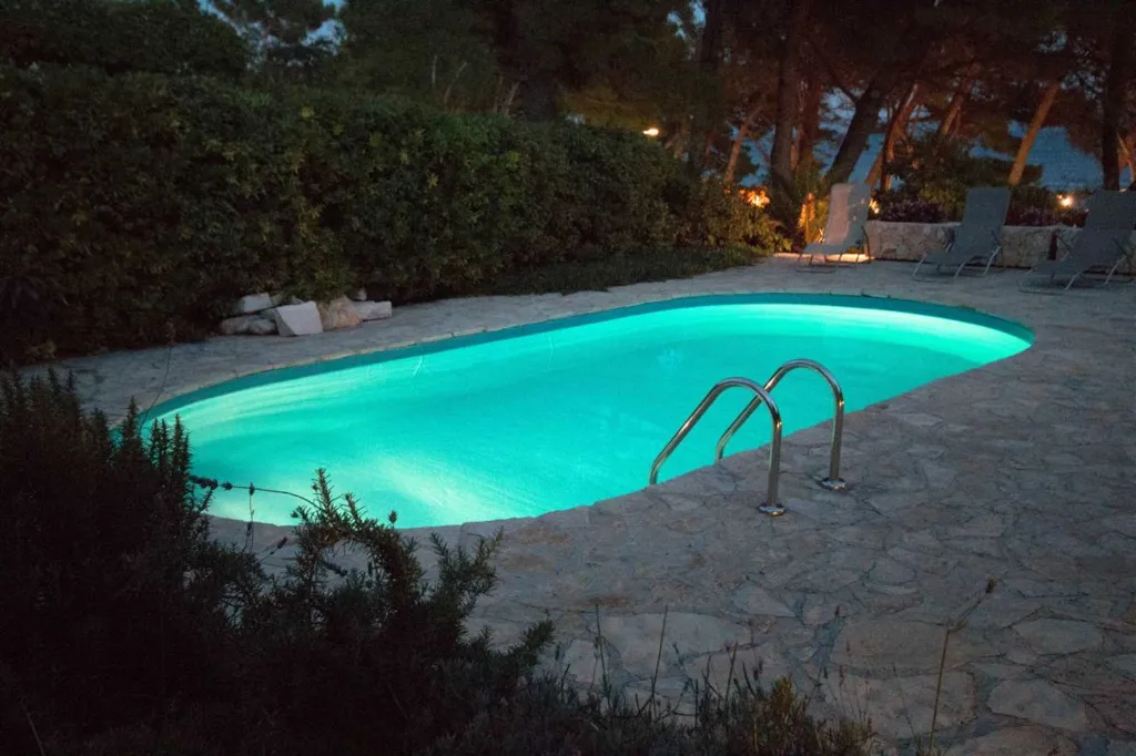 Villa in Bol with Pool, 5 m to the Sea