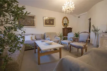 Villa in Bol with Pool, 5 m to the Sea