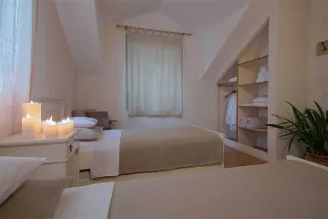 Villa in Bol with Pool, 5 m to the Sea