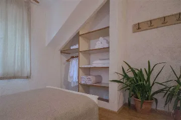 Villa in Bol with Pool, 5 m to the Sea