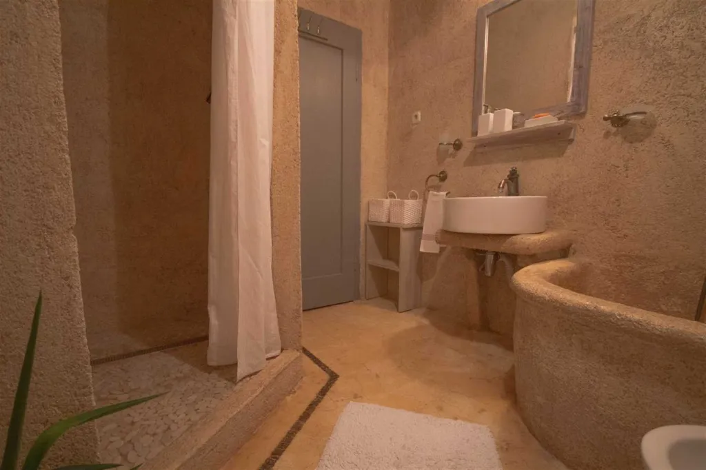 Villa in Bol with Pool, 5 m to the Sea