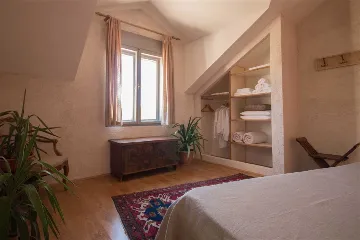 Villa in Bol with Pool, 5 m to the Sea