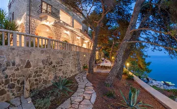 Villa in Sumartin with Heated Infinity Pool