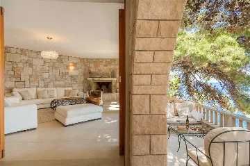 Villa in Sumartin with Heated Infinity Pool