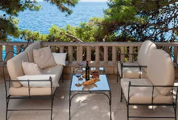 Villa in Sumartin with Heated Infinity Pool