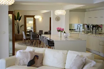 Villa in Sumartin with Heated Infinity Pool