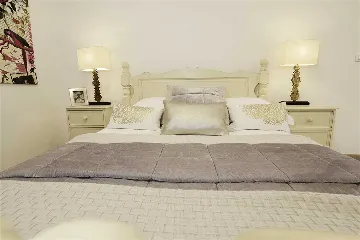 Villa in Sumartin with Heated Infinity Pool