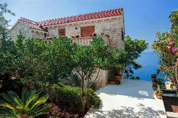 Villa in Sumartin with Heated Infinity Pool