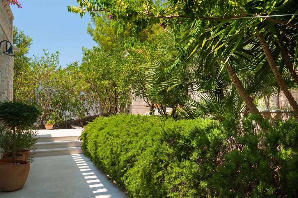 Villa in Sumartin with Heated Infinity Pool