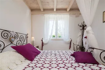 4-Bedroom Villa in Mutnik, Croatia with Pool