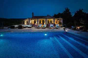 4-Bedroom Villa in Mutnik, Croatia with Pool