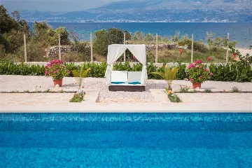 4-Bedroom Villa in Mutnik, Croatia with Pool