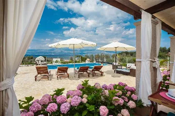 4-Bedroom Villa in Mutnik, Croatia with Pool