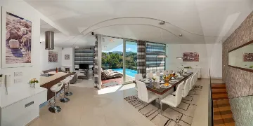 Bobovisce Villa with Heated Pool for 10 Guests