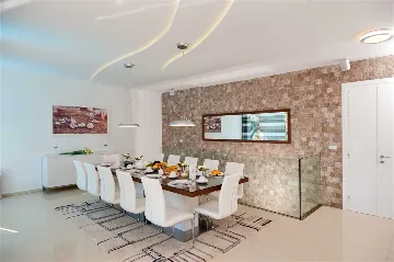 Bobovisce Villa with Heated Pool for 10 Guests