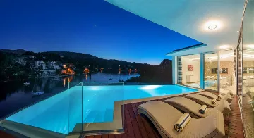 Bobovisce Villa with Heated Pool for 10 Guests