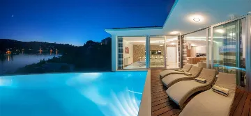 Bobovisce Villa with Heated Pool for 10 Guests