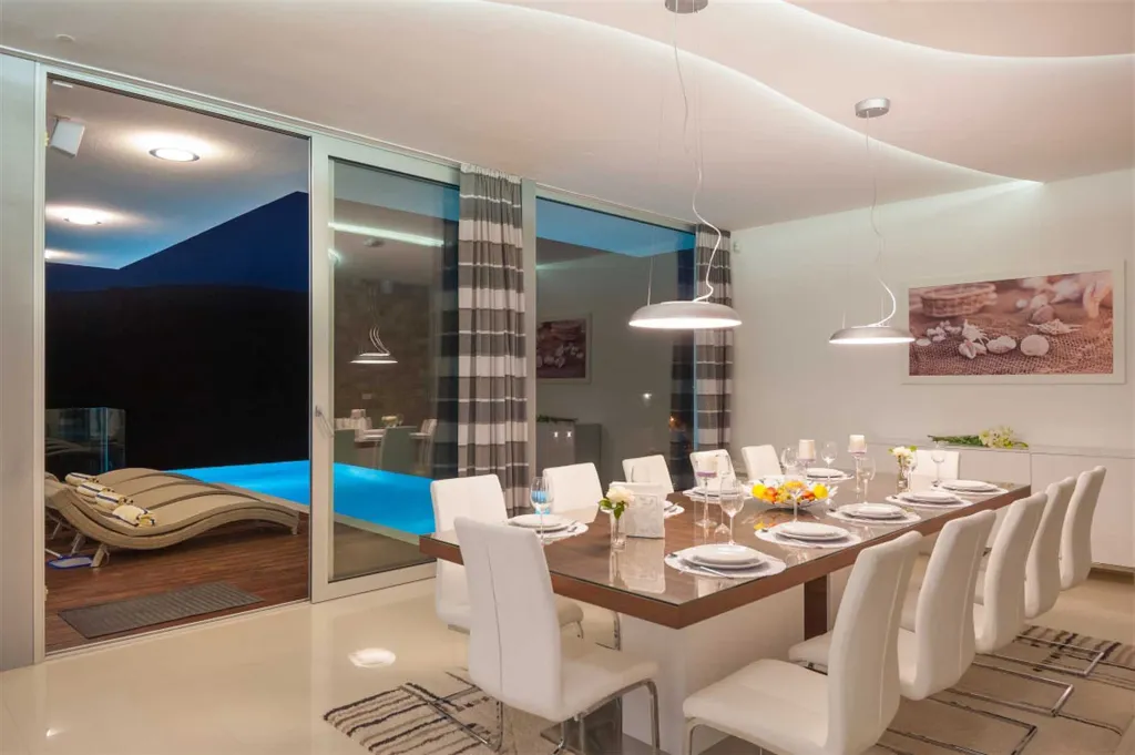Bobovisce Villa with Heated Pool for 10 Guests