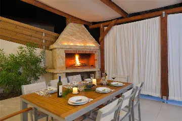 Bobovisce Villa with Heated Pool for 10 Guests