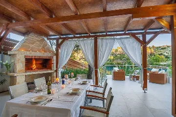Bobovisce Villa with Heated Pool for 10 Guests