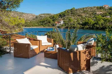 Bobovisce Villa with Heated Pool for 10 Guests