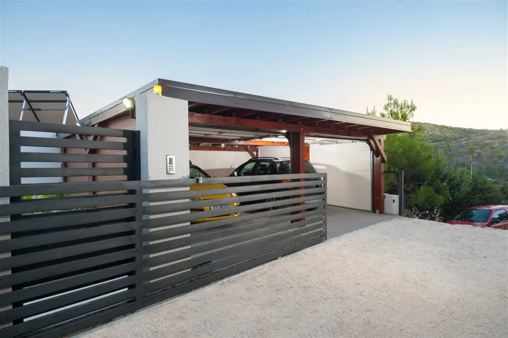 Bobovisce Villa with Heated Pool for 10 Guests