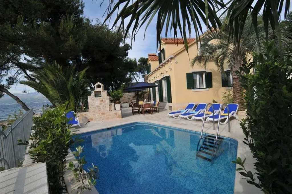 Beachfront Villa in Mirca for Up to 8 Guests