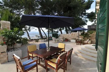 Beachfront Villa in Mirca for Up to 8 Guests