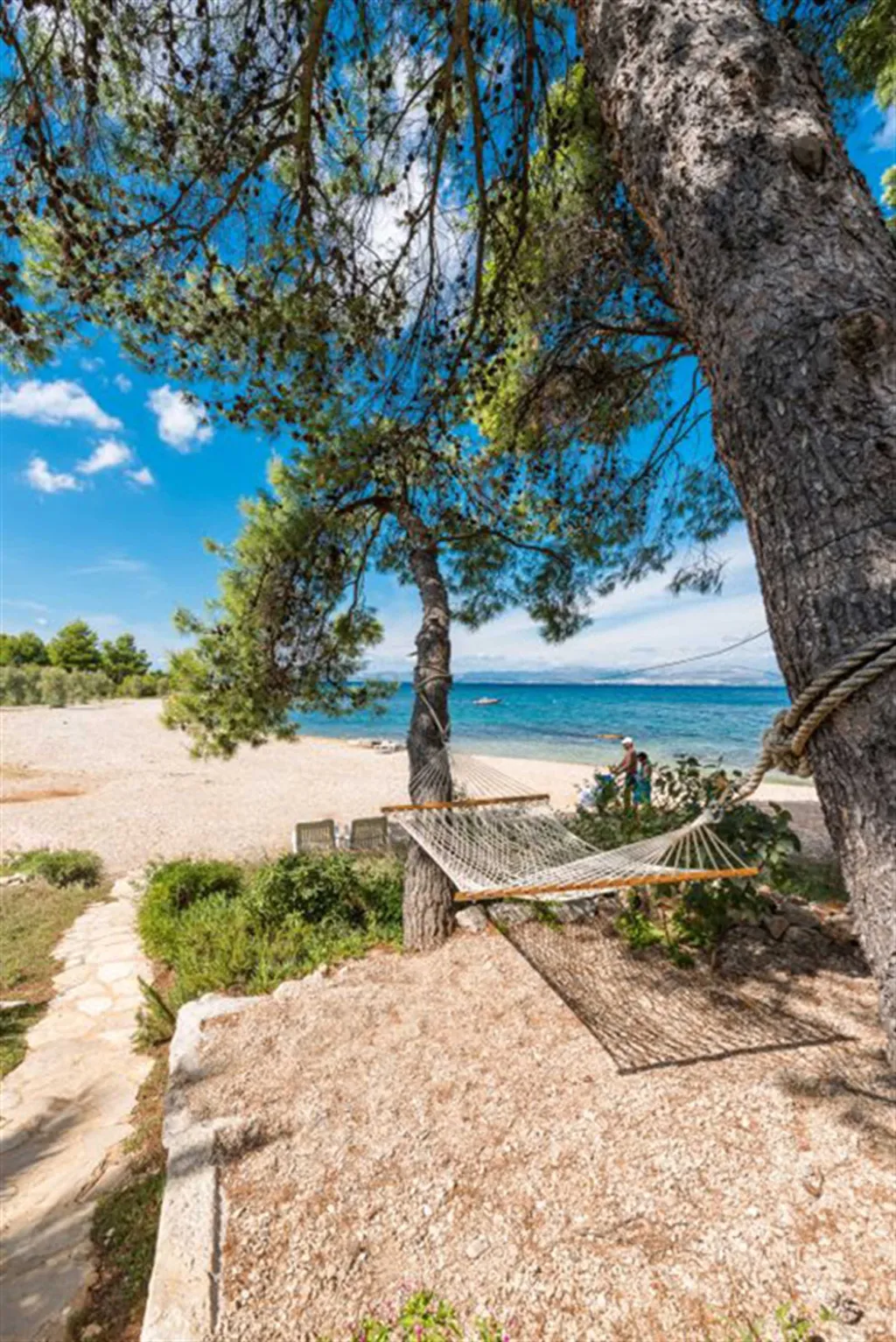 Beachfront Villa in Mirca for Up to 8 Guests