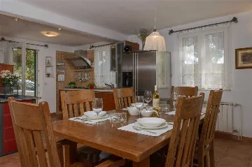 Beachfront Villa in Mirca for Up to 8 Guests