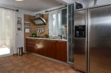 Beachfront Villa in Mirca for Up to 8 Guests