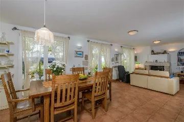 Beachfront Villa in Mirca for Up to 8 Guests