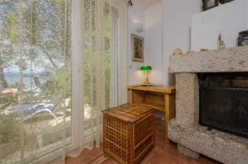 Beachfront Villa in Mirca for Up to 8 Guests