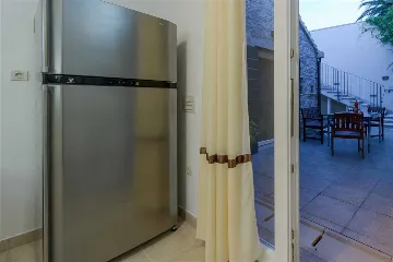 Villa in Mirca for 10 Guests with Pool & Sauna