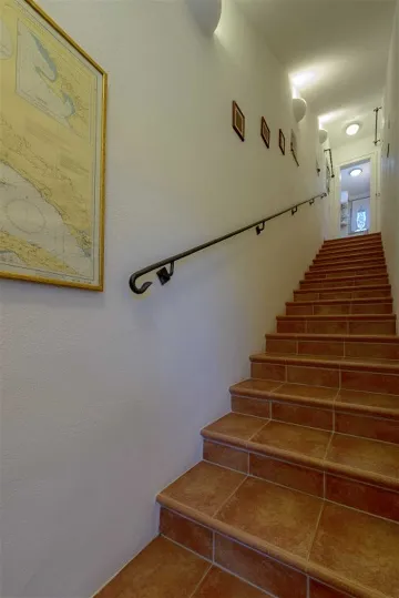 Villa in Mirca for 10 Guests with Pool & Sauna