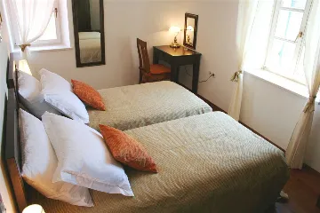 3-Bedroom Villa in Mirca (6–8 Guests)