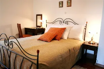 3-Bedroom Villa in Mirca (6–8 Guests)