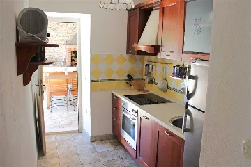 3-Bedroom Villa in Mirca (6–8 Guests)