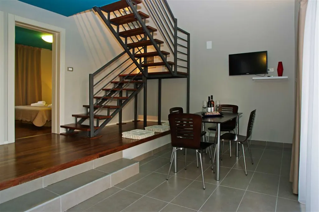 Air-Conditioned 3-Bedroom Apartment in Bol for 6