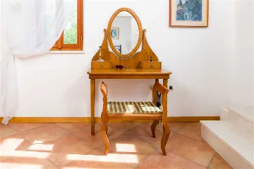 Air-Conditioned 2-Bedroom Villa with Pool in Bol