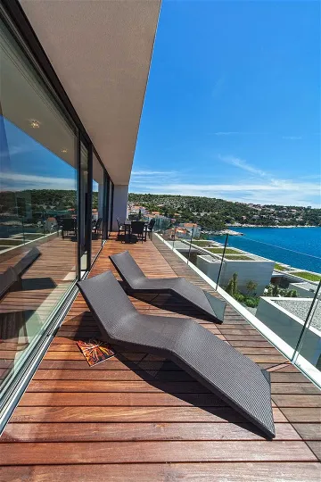 3-Bedroom Apartment for 6 Guests in Primošten