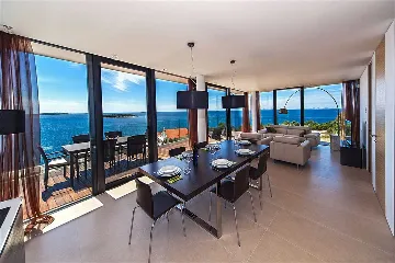 3-Bedroom Apartment for 6 Guests in Primošten
