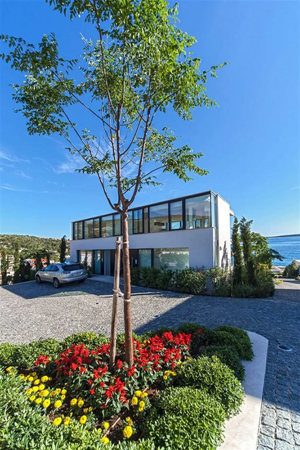 Air-conditioned Apartment in Primošten for 6 Guests