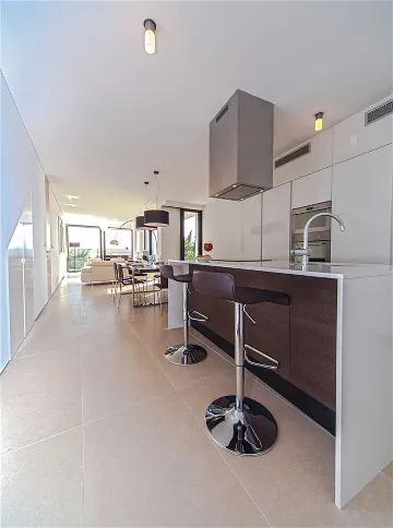 Air-Conditioned 2-Bedroom Apartment in Primošten