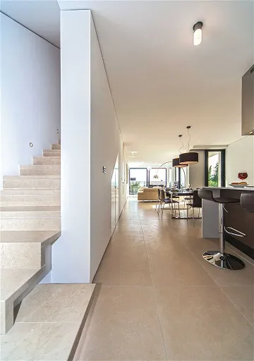 Air-Conditioned 2-Bedroom Apartment in Primošten