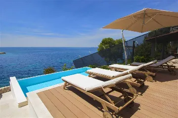 Villa in Primošten near the sea with outdoor pool