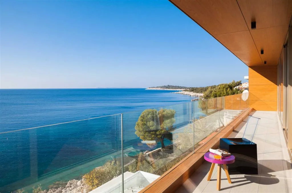 Villa in Primošten near the sea with outdoor pool