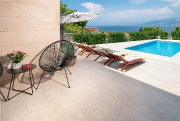 4-Bedroom Villa with Heated Pool in Splitska