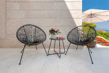 4-Bedroom Villa with Heated Pool in Splitska